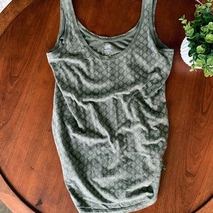 Old Navy Maternity Tank, size Small